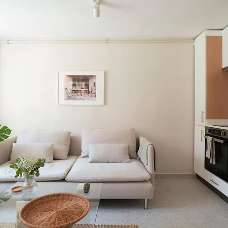 Modern And Designed 2br W Garden * אדאלר