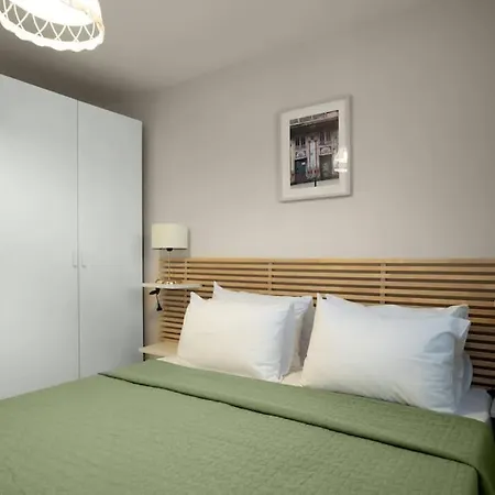 Apartamento Modern And Designed 2br W Garden Adalar