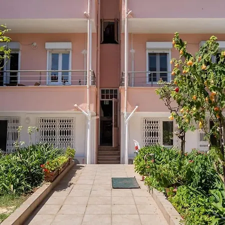 Apartment Modern And Designed 2br W Garden Adalar