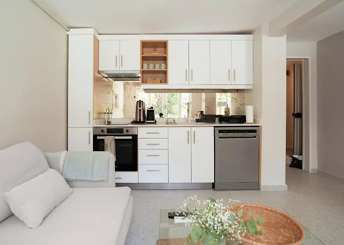 Daire Modern And Designed 2br W Garden