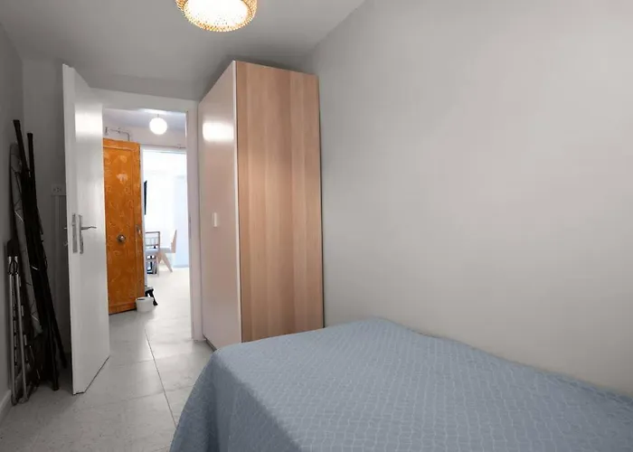 Modern And Designed 2br W Garden